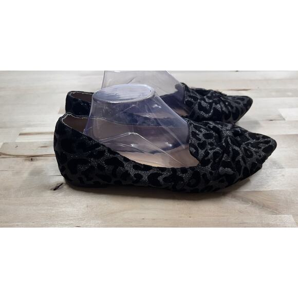 Torrid Shimmer Bow Pointed Toe Loafers Black Silver Sparkle Size 10 - Picture 3 of 8